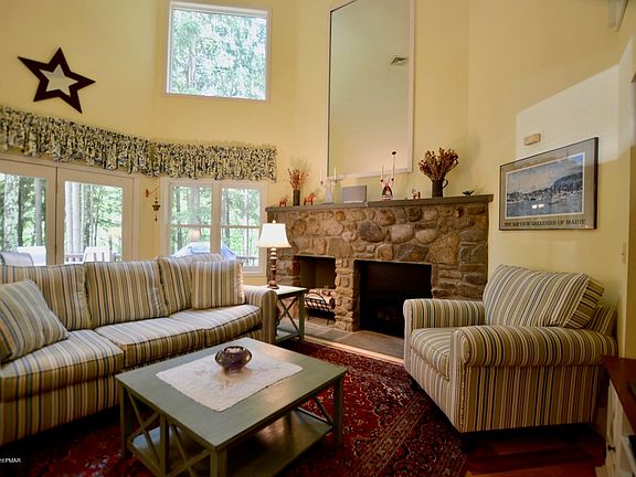4th image of 2167 Oak Hill Dr