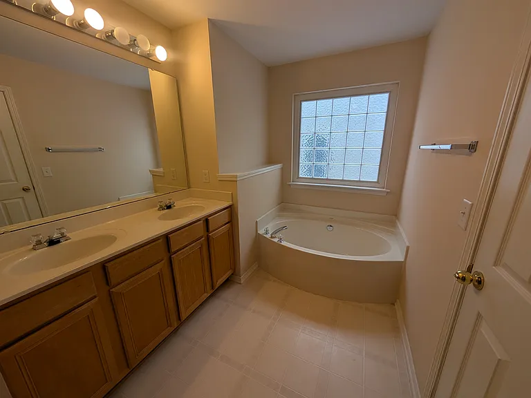 8319 Rubblestone Path — Photo 9