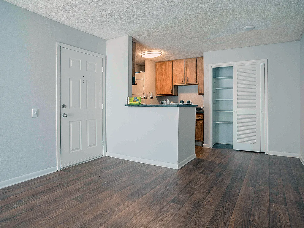Beacon Hill Apartments — Photo 3