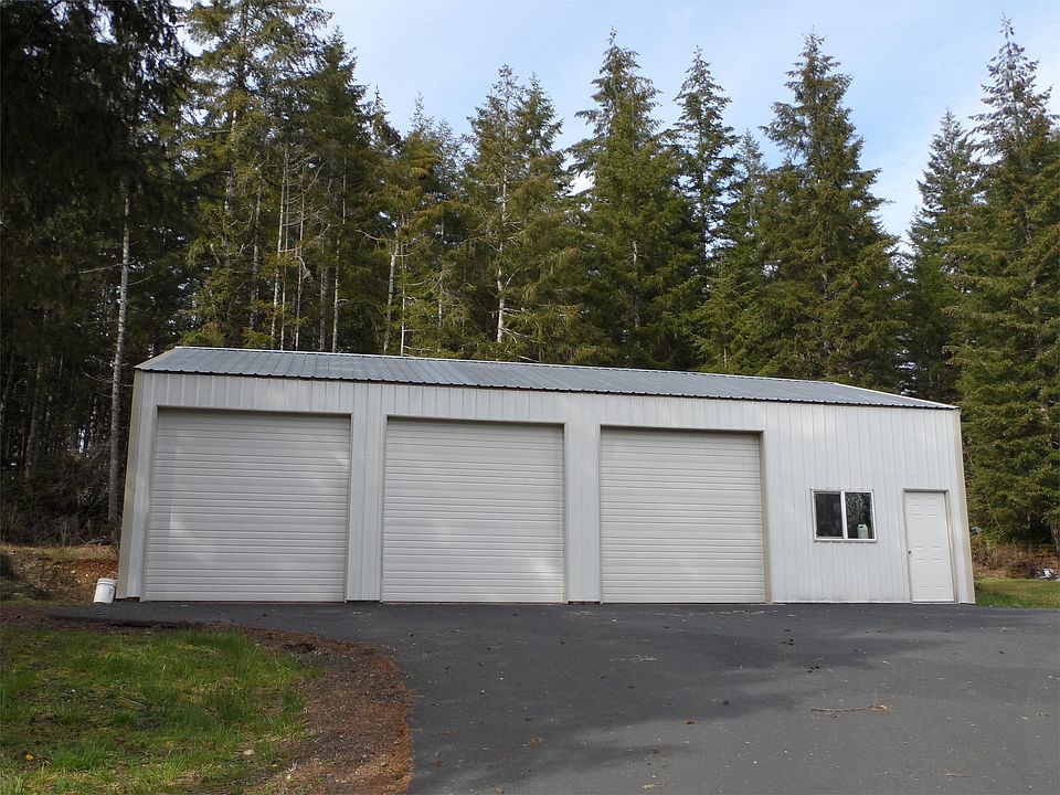 2nd image of 381 SE Noble Glen Dr