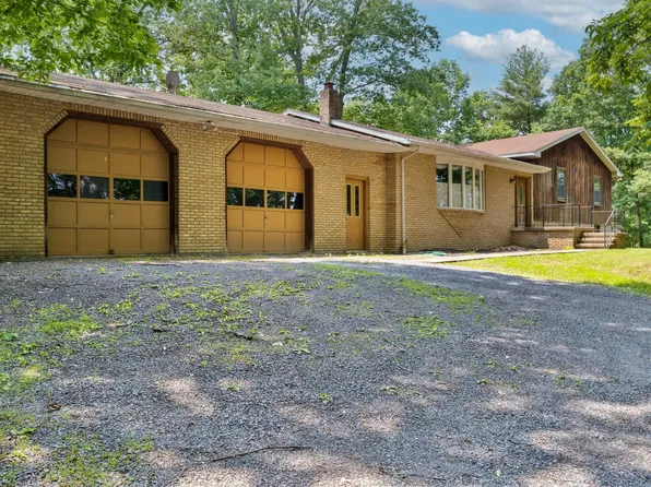 368 Jaguar Dr, Inwood, WV 25428