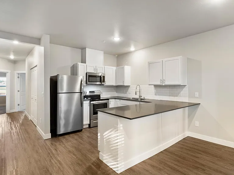 Arbor Crest Apartments — Photo 1