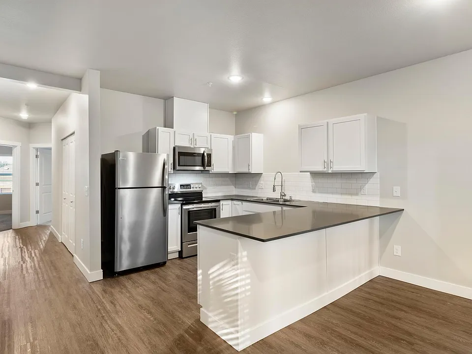 Arbor Crest Apartments