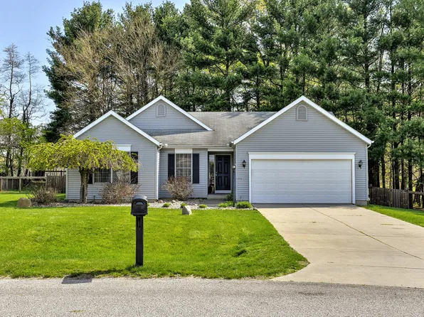 69533 Fox Xing, Edwardsburg, MI 49112