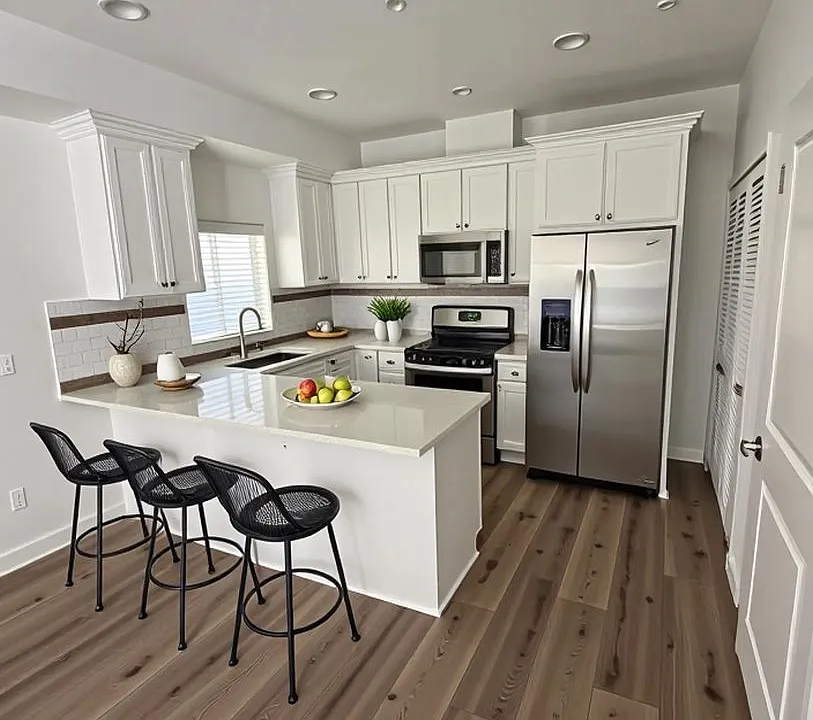 5133-5135 W Maplewood Ave