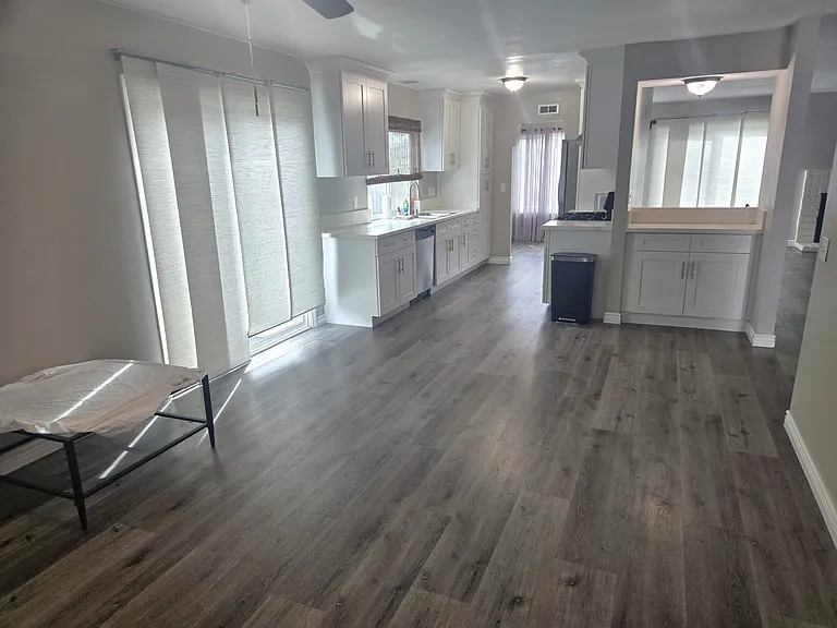 1454 Emerald St — Photo 9