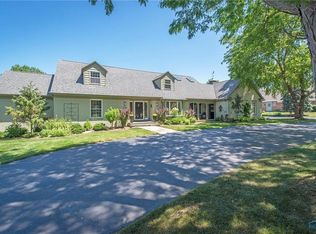 9750 Sheffield Rd, Perrysburg, OH 43551