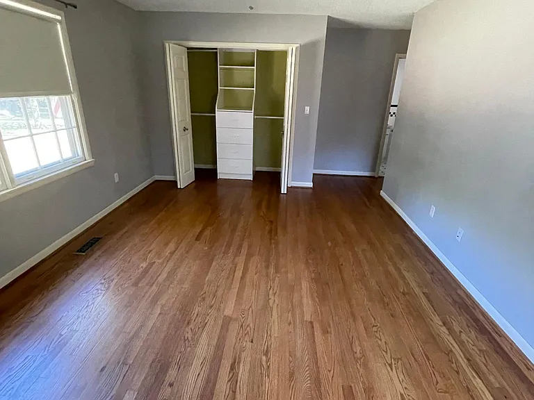 1011 Tascosa Dr SE — Photo 8