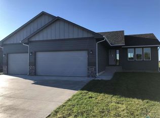 745 W Highpointe St, Tea, SD 57064