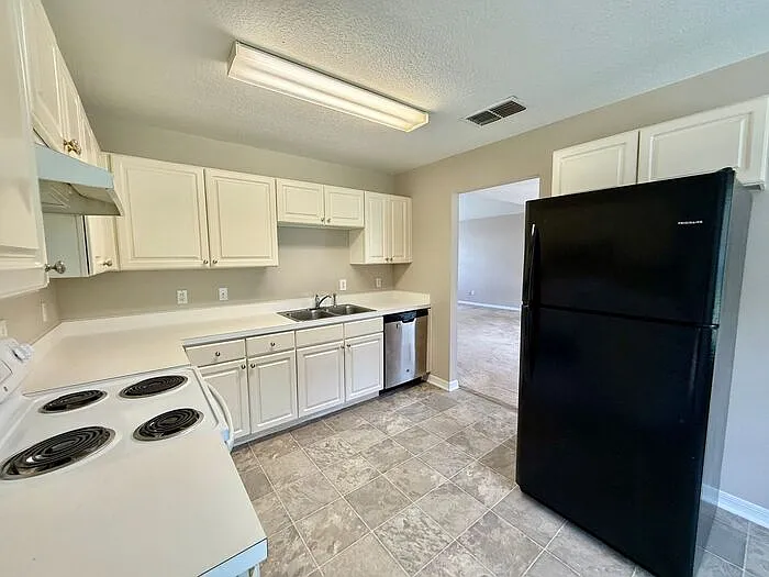 2421 Abalone Blvd — Photo 11