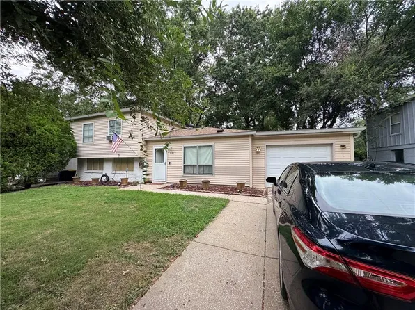 8612 E 92nd Ter, Kansas City, MO 64138