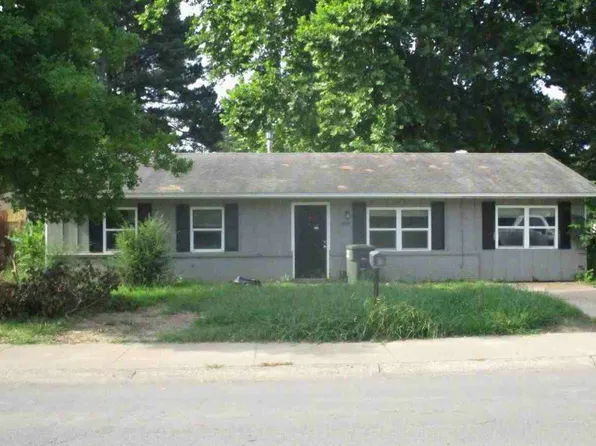 2203 Tyler St, Conway, AR 72034