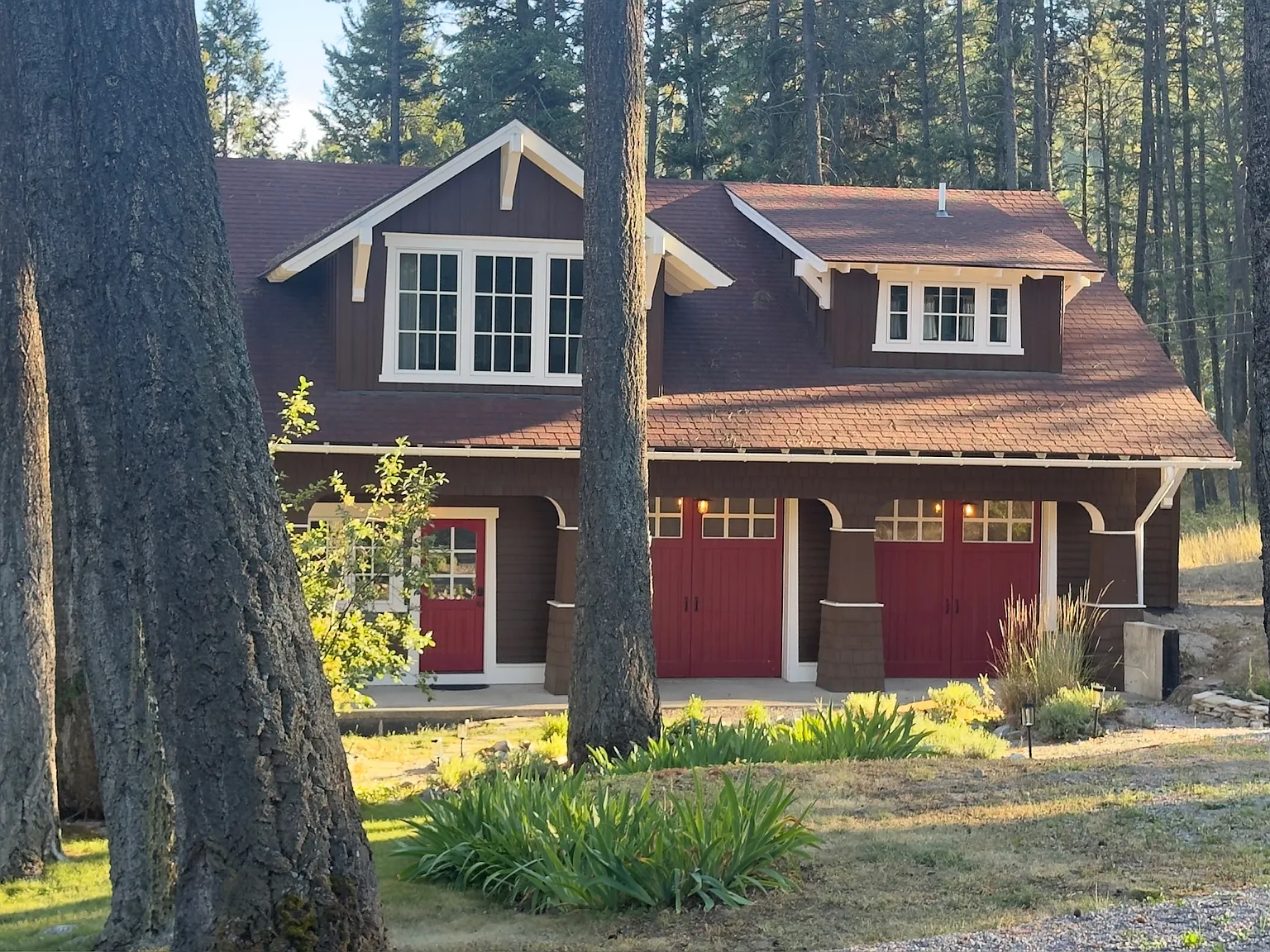 111 Lakeside Blvd — Photo 2