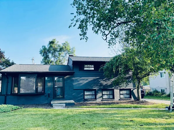 20452 Dubois St, Clinton Township, MI 48035