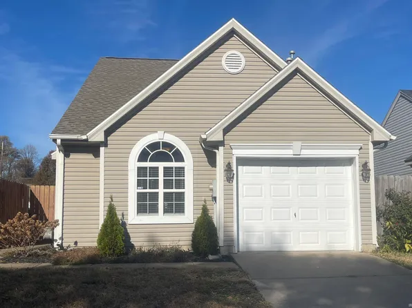 9966 Cove Point Ct, Newburgh, IN 47630
