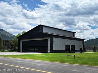 868 Diamandis Dr, Alpine, WY 83128