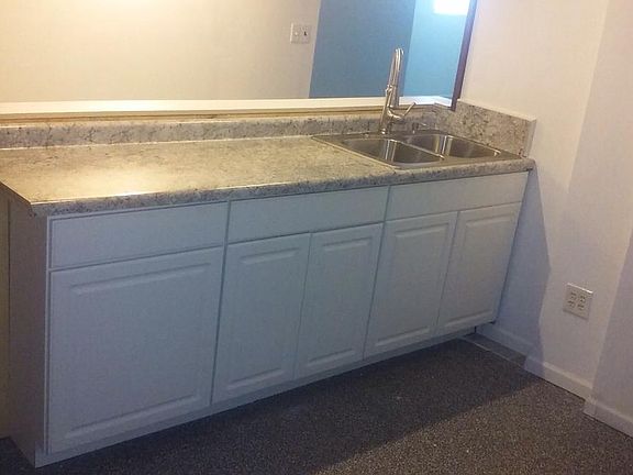 5th image of 2438 New St