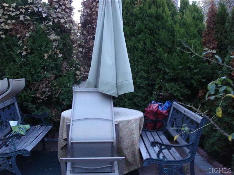 2nd image of 2525 Westervelt Ave