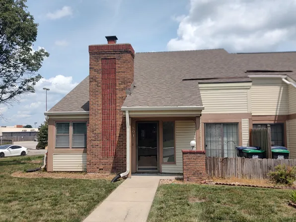 501 SW Hoke Ln, Lees Summit, MO 64081