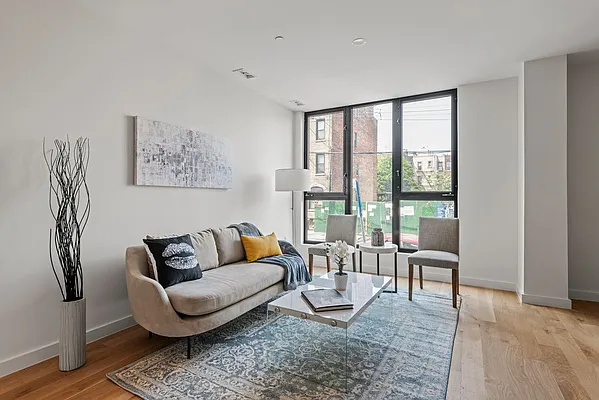 Sold by Nest Seekers International | media 5