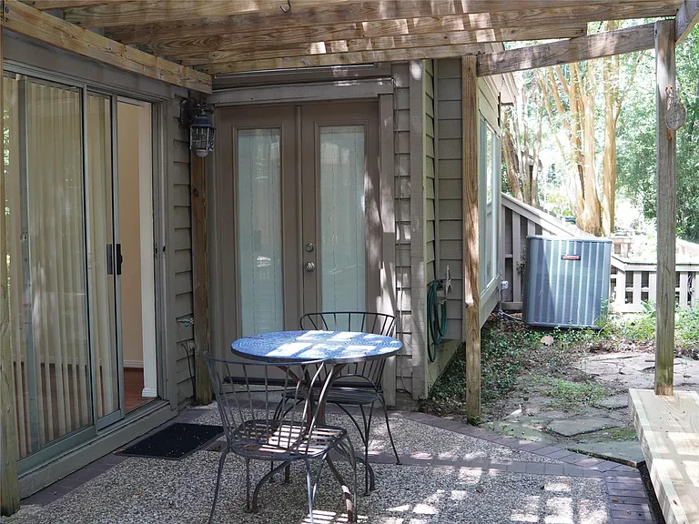 31 N Lakeridge Cir — Photo 21