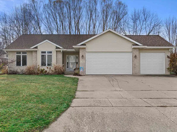 438 Fawnwood Ct, Wrightstown, WI 54180