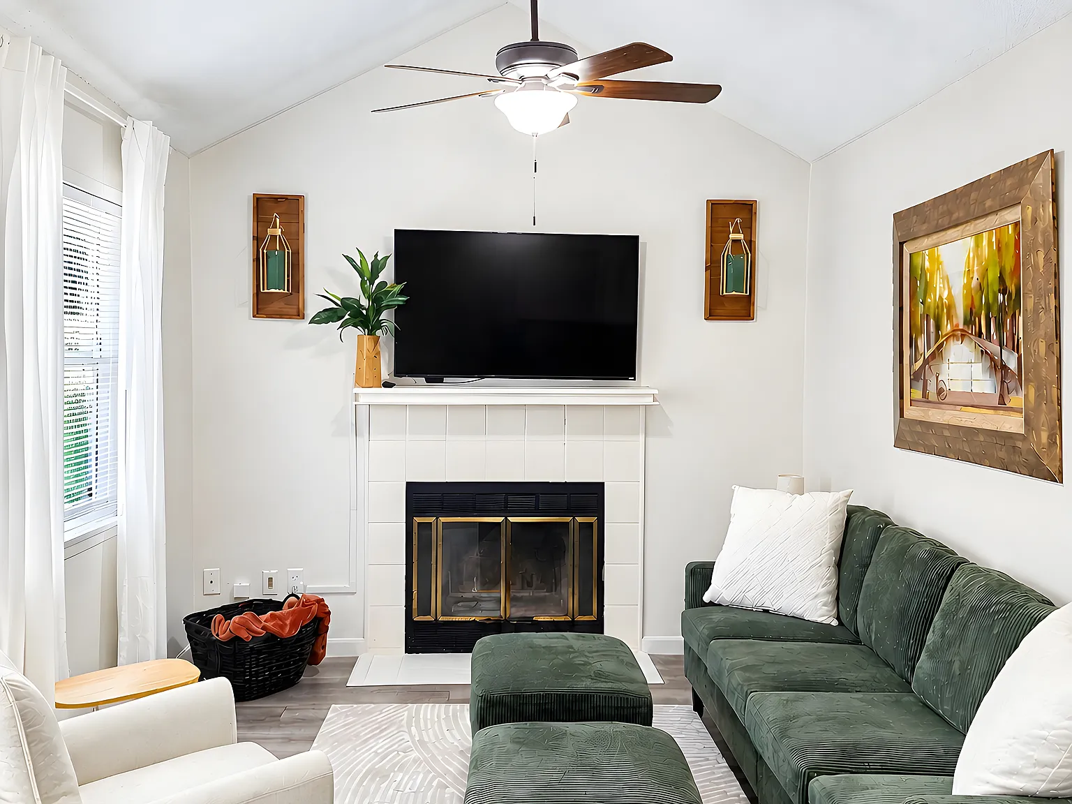 2 bed, 1.5 bath, 958 sqft, $1,900 — Photo 2