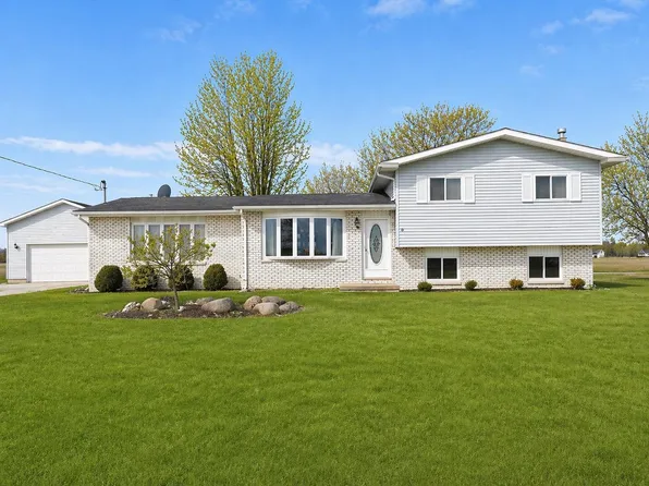 2419 N Tower Beach Rd, Pinconning, MI 48650