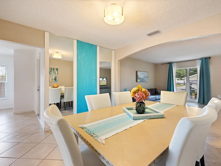 818 Plum Tree Ln — Photo 11