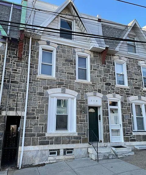 112 Hermit St — Photo 1