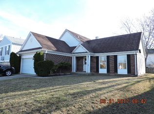 29 Montebello Dr, Vernon Hills, IL