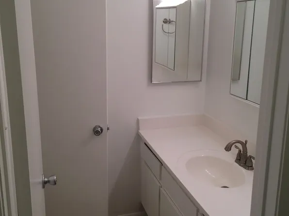 5700 Etiwanda Ave Unit 110, Tarzana, CA 91356