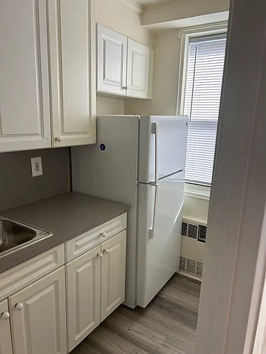 2034 Cropsey Ave #6D Photo 1