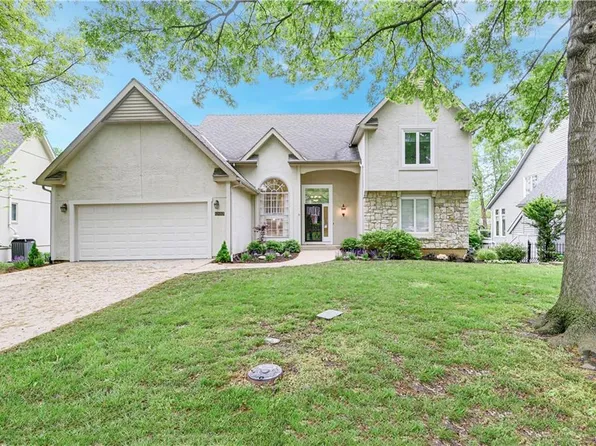 12017 Linden St, Overland Park, KS 66209