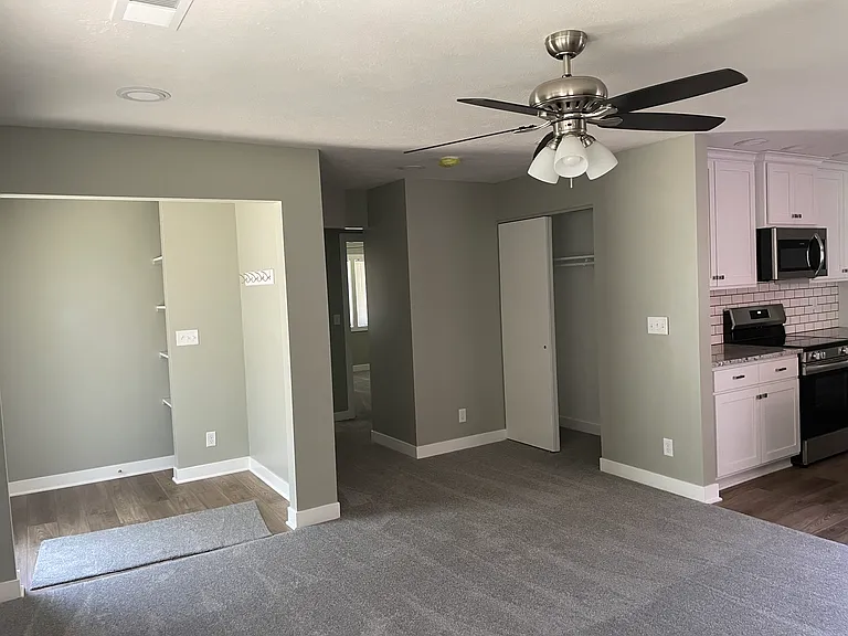 4551 Meredeth St — Photo 4