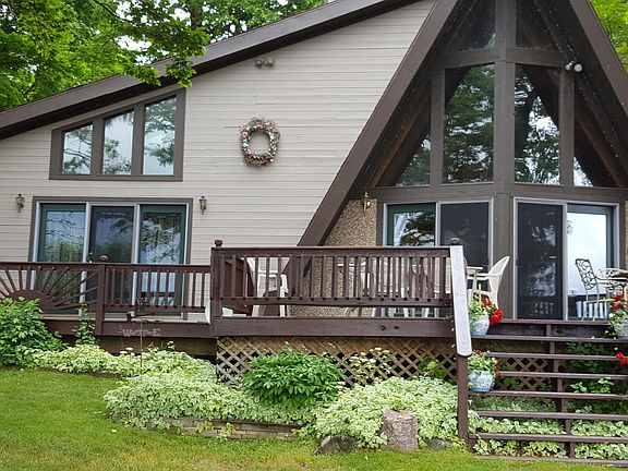 3rd image of 558 W Shoreview Ln