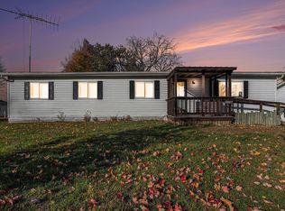 69617 Eisenhower Rd, Sturgis, MI 49091