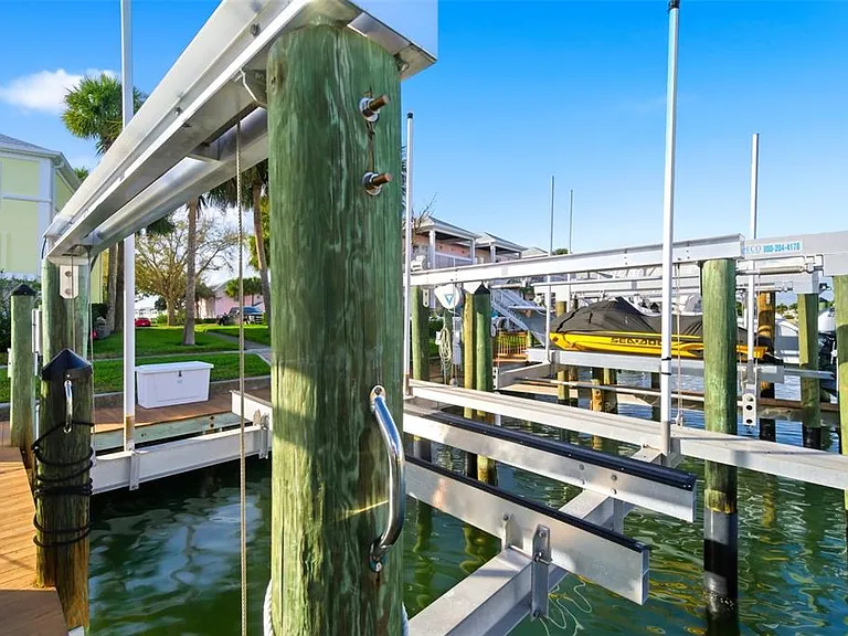 5174 Beach Dr SE #D — Photo 32
