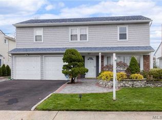 3327 Harbor Point Rd, Baldwin, NY 11510