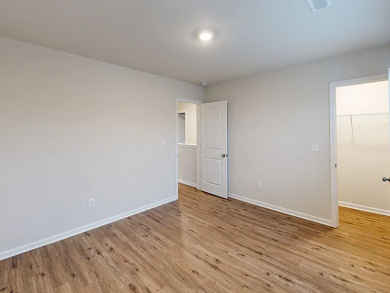 Westmoreland Estates — Photo 34