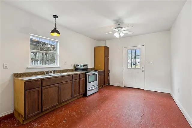 24426 Azalea St — Photo 15