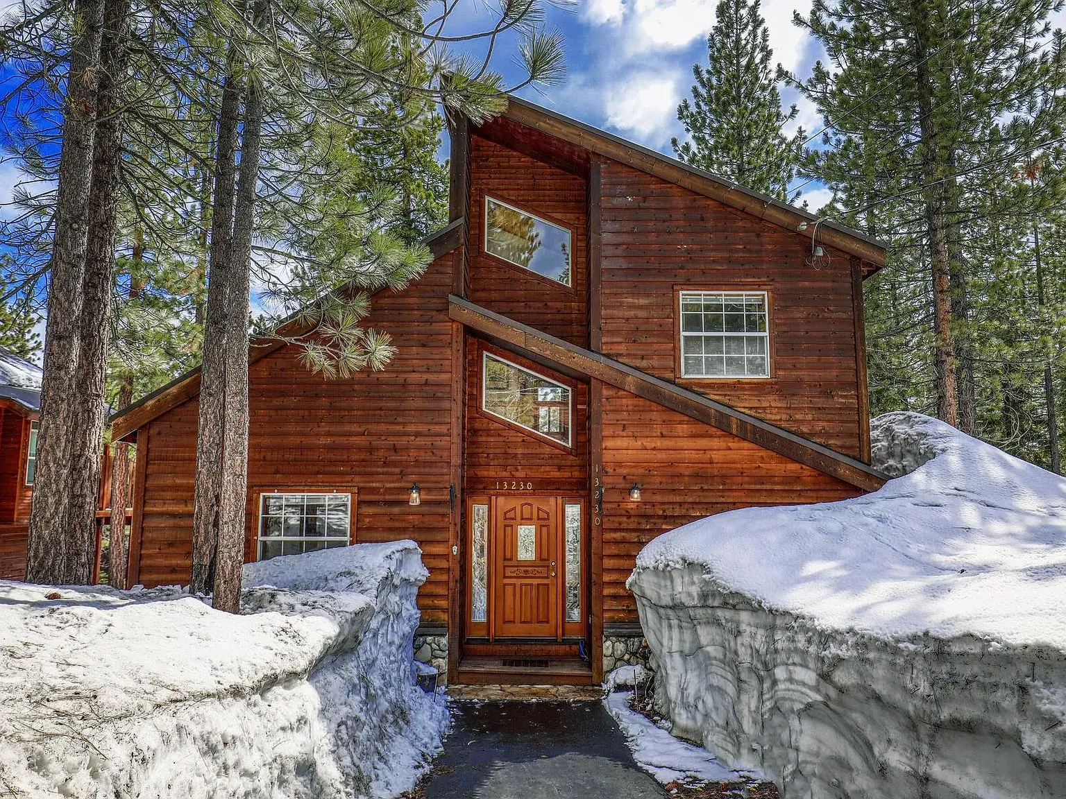 Muhlebach Way, Truckee — Photo 2