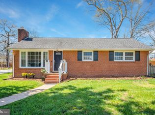 43 Blair Rd, Fredericksburg, VA 22405