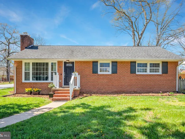 43 Blair Rd, Fredericksburg, VA 22405
