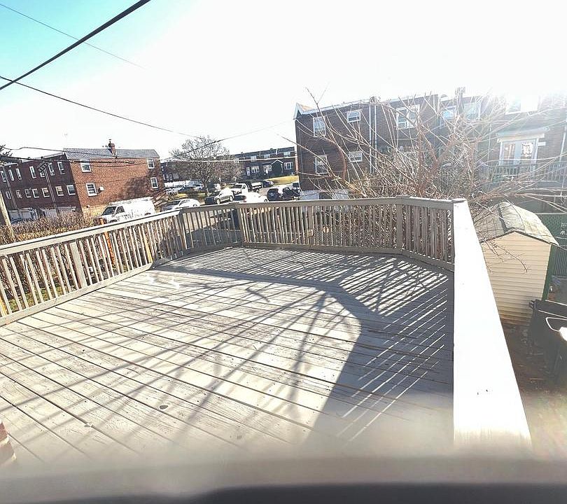 1st image of 2056 Robbins St