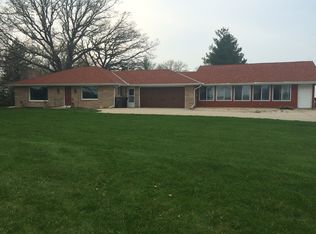 W8766 London Rd, Cambridge, WI 53523