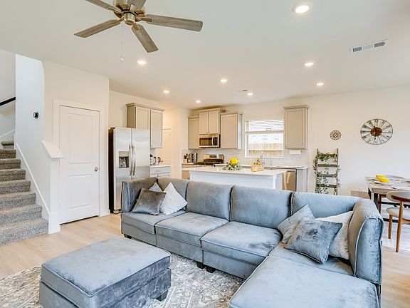 3rd image of 31915 Bromley Fern Dr