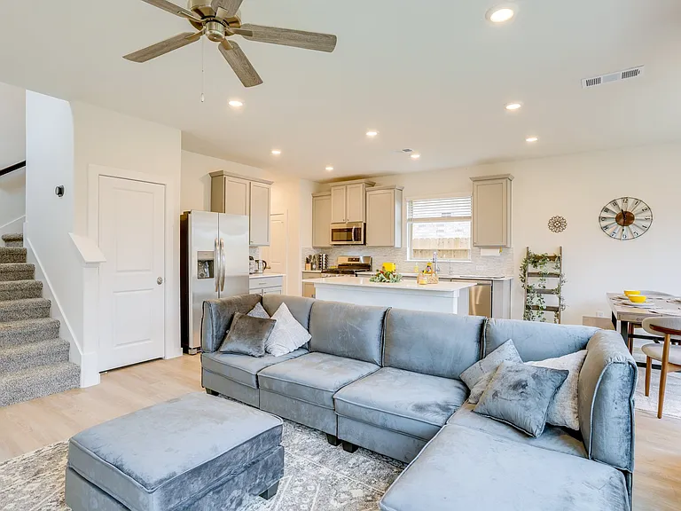 31915 Bromley Fern Dr — Photo 3
