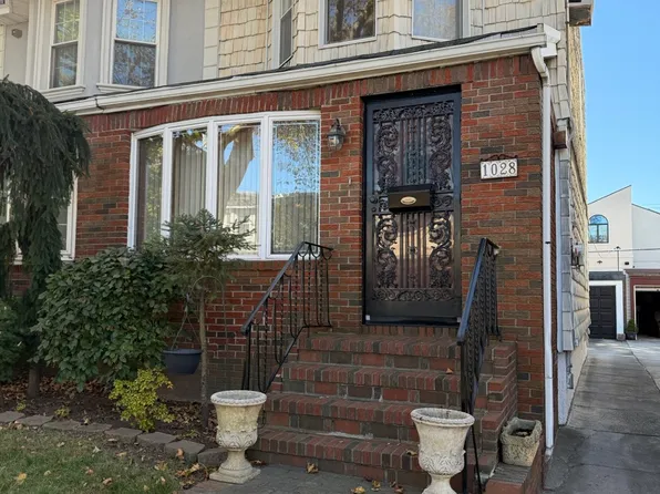 1028 81st Street image 2 of 18