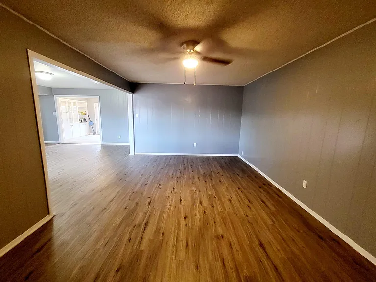 3505 Houston Ave — Photo 6